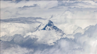 Nepal probes use of Xenon gas by British climbers summitting Mount Everest 
