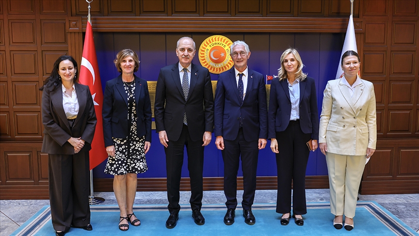 TBMM Başkanı Kurtulmuş, Fransa-Türkiye Parlamentolar Arası Dostluk Grubu Başkanı Fialaire'yi kabul etti