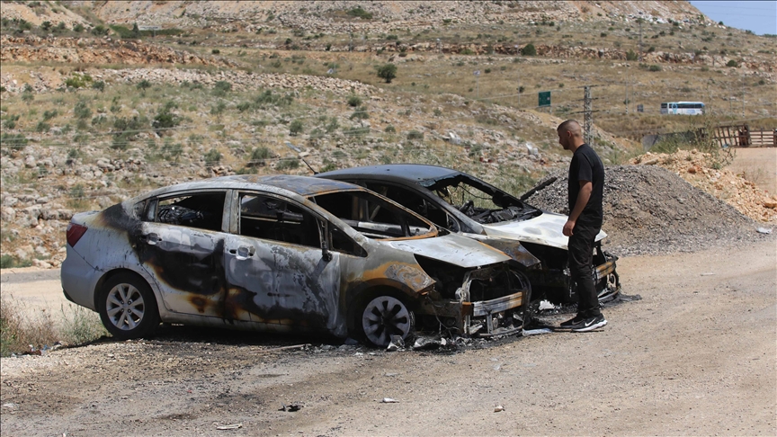 Israeli settlers set fire to homes in West Bank, injure 8 Palestinians Israeli settlers set fire to homes in West Bank, injure 8 Palestinians