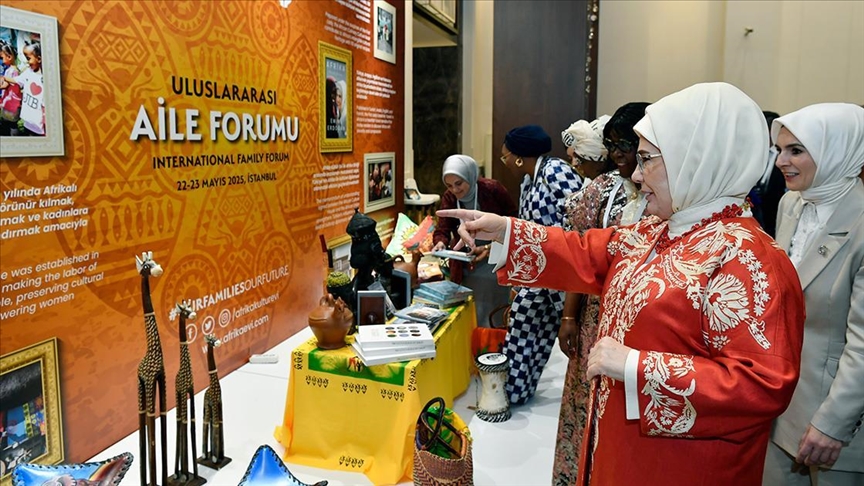 Turkish first lady attends closing of International Family Forum