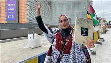 Gruaja e re që vajtoi për Gazën para KE-së: Ishte një britmë rebelimi që shpërtheu nga zemra ime
