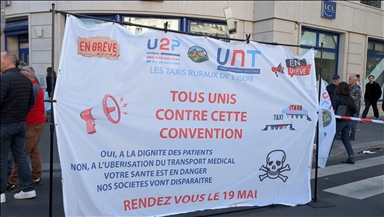 France : Le gouvernement reste inflexible face à la colère des taxis