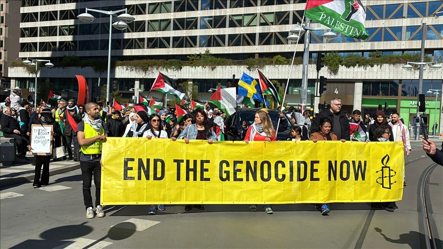 Des centaines de Suédois dans la rue exigeant de leur gouvernement d’agir pour mettre fin au génocide à Gaza