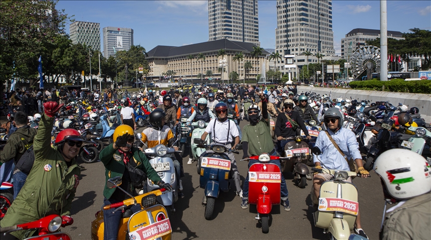 Jakarta domaćin velikog okupljanja ljubitelja Vespi