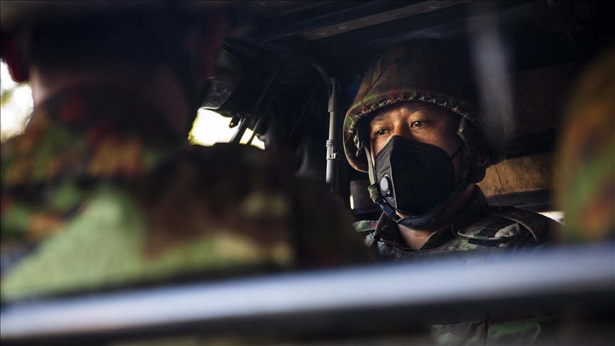 62 Myanmar soldiers flee to Thailand after rebels attacked their checkpoints 62 Myanmar soldiers flee to Thailand after rebels attacked their checkpoints