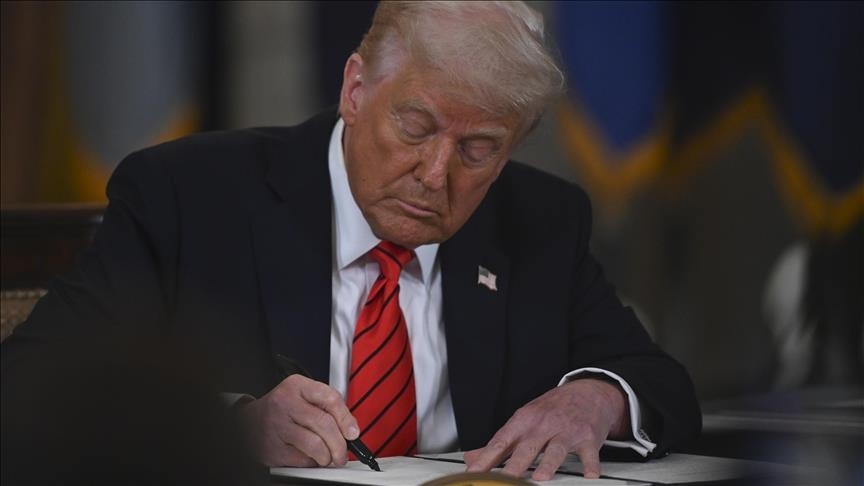 Trump signe des décrets pour développer la production d’énergie nucléaire aux États-Unis