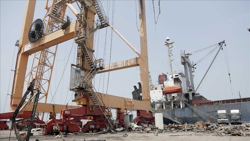 الحوثي: 1.4 مليار دولار خسائر موانئ الحديدة بغارات واشنطن وإسرائيل