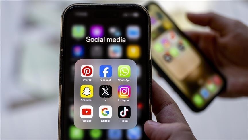 Texas advances sweeping ban on social media for minors