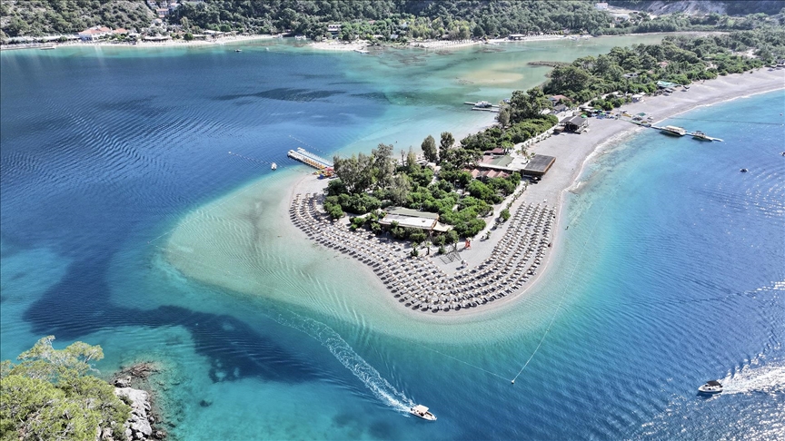 Muğla'nın mavi bayraklı plajları unutulmaz tatil imkanı sunuyor