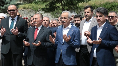 Ulaştırma ve Altyapı Bakanı Uraloğlu, "Geleneksel Göynük Akşemseddin Hz. Anma Günü" programına katıldı