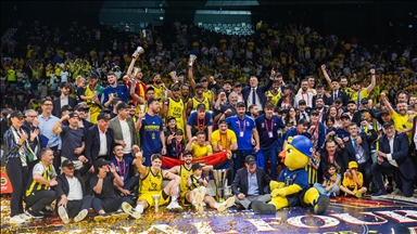 Fenerbahçe, ikinci kez Avrupa basketbolunun zirvesinde