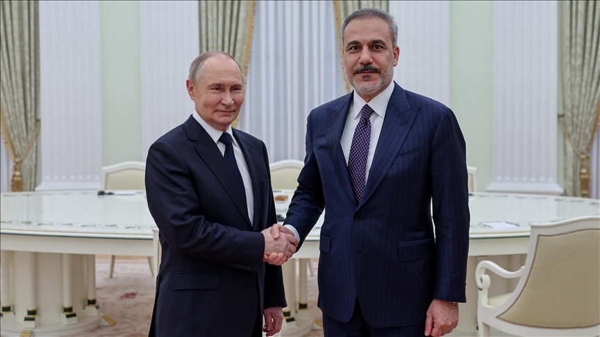 Türkiye's Foreign Minister Fidan received by Russian President Putin in Moscow
