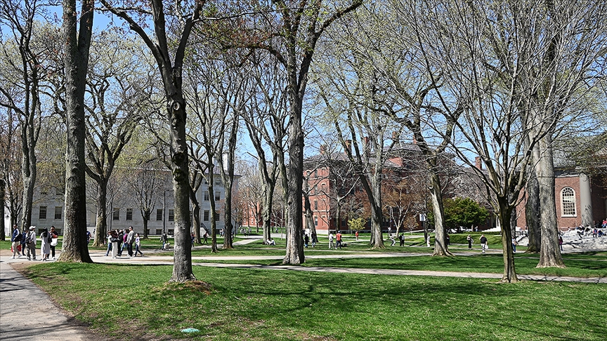ABD Başkanı Trump, Harvard'ın 3 milyar dolarlık hibe parasını başka okullara aktarmayı düşündüğünü belirtti