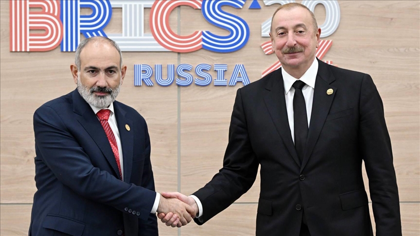 Pashinián dispuesto a enmendar la Constitución si el Tribunal Constitucional no aprueba el acuerdo de paz con Azerbaiyán