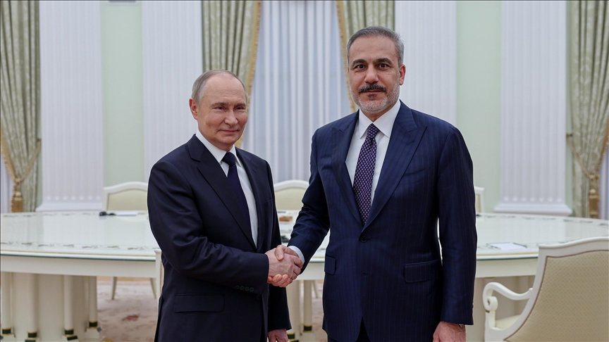 Ministri i Jashtëm turk Fidan pritet në takim nga presidenti rus Putin