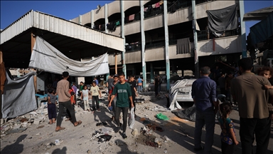 Al menos 25 muertos en un ataque aéreo israelí a una escuela donde se refugiaban desplazados en Gaza