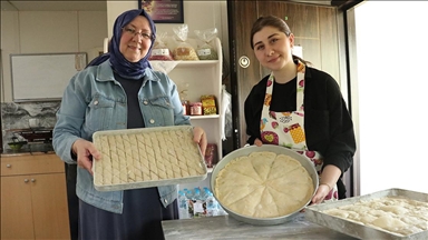 Bursalı kadınların birlikteliği kafede üretime dönüştü