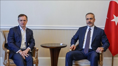 Ministri Fidan takon në Moskë kreun e delegacionit rus për bisedimet e paqes Rusi-Ukrainë