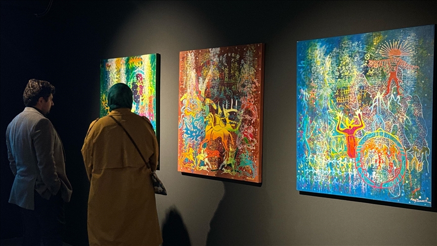 Ressam Rauf Tuncer'in "Otağ" sergisi Fatih'te açıldı