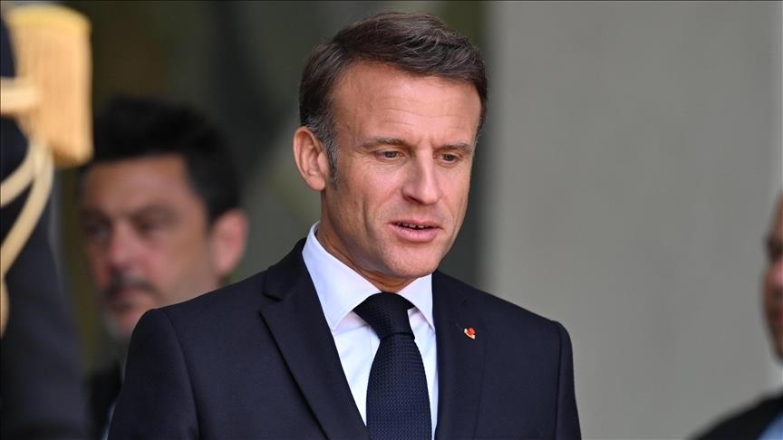 "Nous ne voulons pas dépendre des grandes puissances", déclare Macron depuis Hanoï