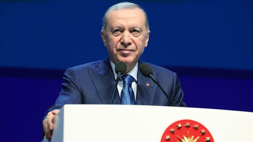 Cumhurbaşkanı Erdoğan: Kamu görevi ifa eden herkes milletin emanetine sahip çıkmakla mükelleftir