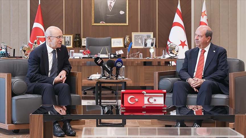 KKTC Cumhurbaşkanı Tatar, Hazine ve Maliye Bakanı Şimşek'i kabul etti