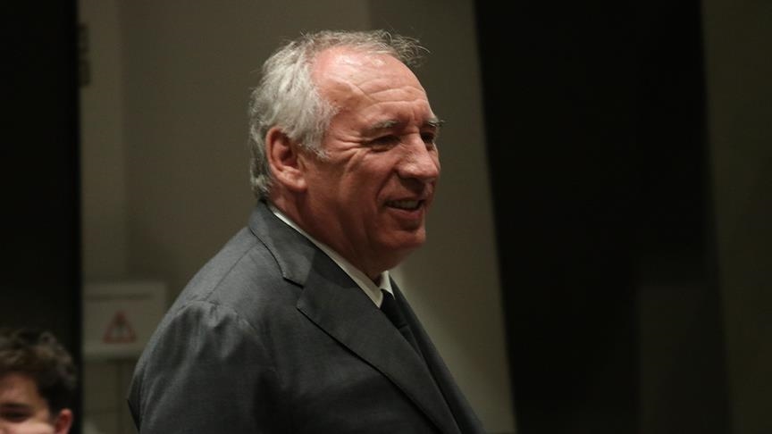France : François Bayrou n'a pas "envie de faire de l’islam un sujet de fixation"