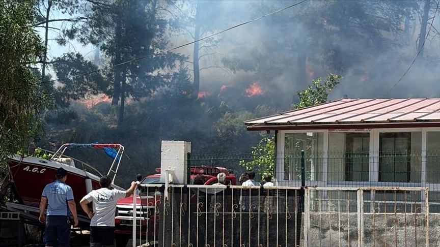 Marmaris'te çıkan orman yangını kontrol altına alındı