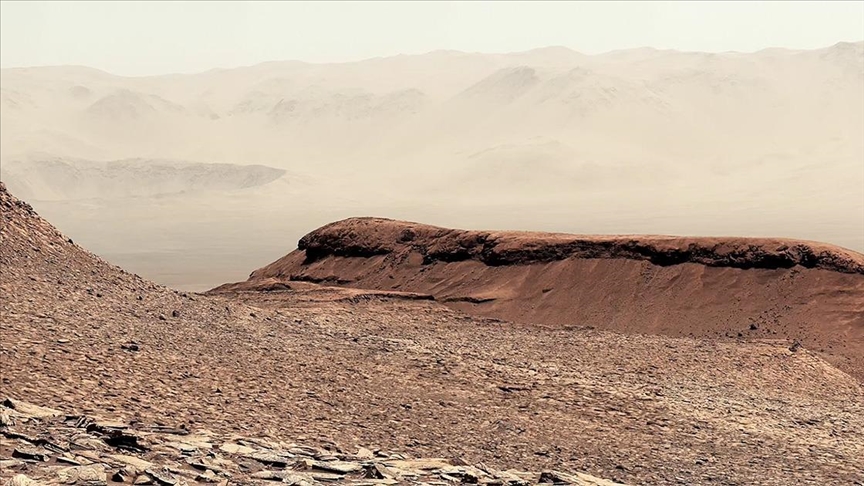 NASA опубликовало уникальные снимки, сделанные марсоходом Curiosity на горе Шарп