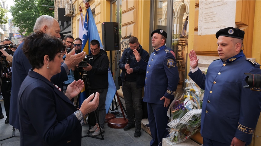 Obilježene 33 godine od masakra nad građanima u redu za hljeb u opkoljenom Sarajevu