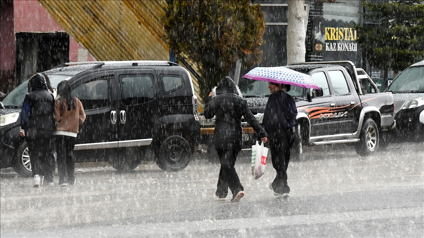 Meteorolojiden bazı iller için kuvvetli ğԲ uyarısı