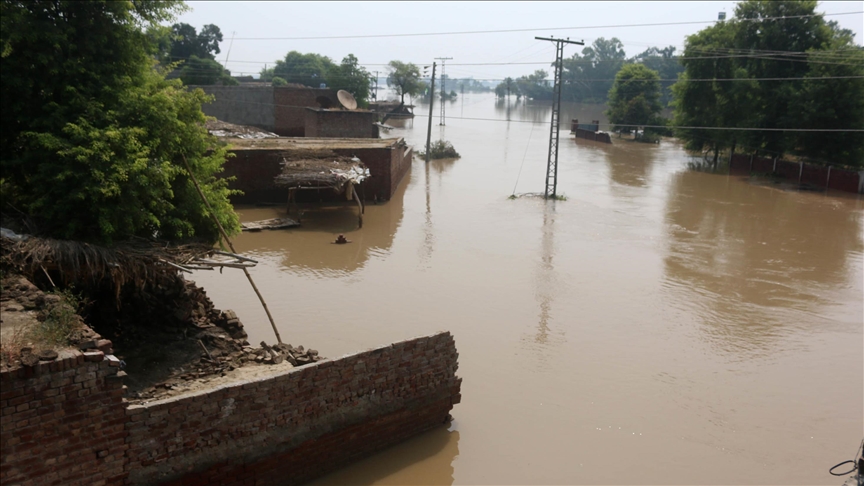 Heavy rain, thunderstorms kill 5, injure 80 across Pakistan