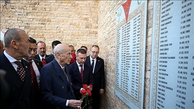 MHP Genel Başkanı Bahçeli Ülkücü Şehitler Anıtını ziyaret etti