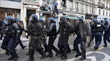 France : Prison avec sursis pour deux policiers de la BRAV-M ayant roulé sur un manifestant