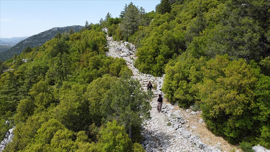 Tarihi kervan ve göç yolu, geçmişin izini süren doğaseverlerin yeni rotası oldu