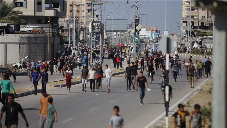 Israeli army fatally shoots 10 Palestinians collecting aid in southern Gaza