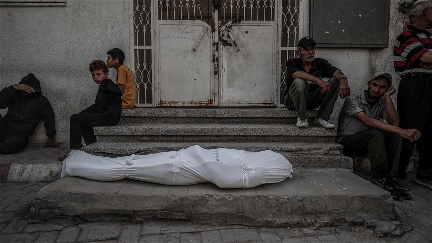 Britanyalı ve İrlandalı yazarlar, İsrail'in Gazze saldırılarına sessiz kalmayacaklarını duyurdu