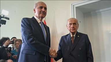 Serokê TBMMê Kurtulmuş serdana Serokê Giştî yê MHPyê Bahçelî kir