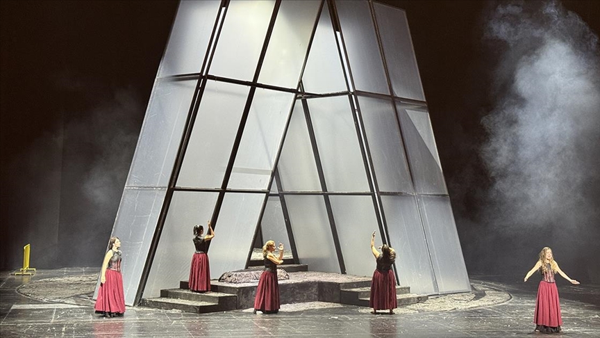 Sofya Opera ve Balesi'nin "Elektra" operası bugün sanatseverlerle buluşacak