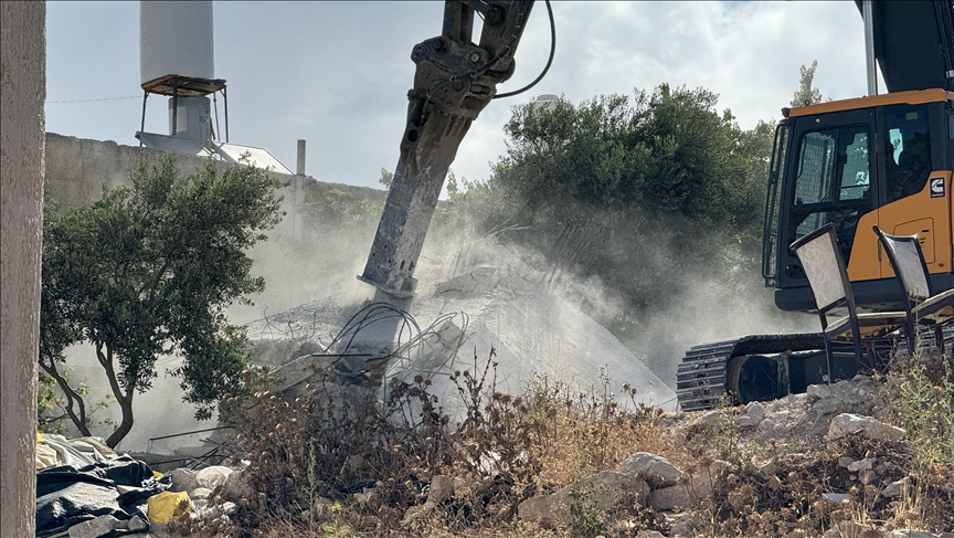 Ushtria izraelite shkatërron dy shtëpi të palestinezëve në Bregun Perëndimor të pushtuar