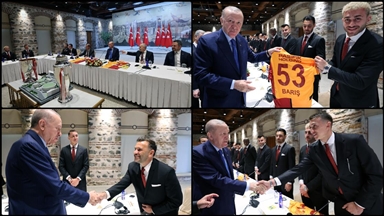 Cumhurbaşkanı Erdoğan, Galatasaray futbol takımını kabul etti
