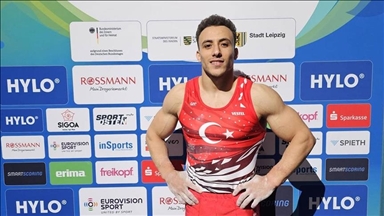Gymnastique artistique: le turc Adem Asil remporté la médaille d'or en Allemagne