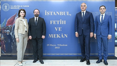 "İstanbul, Fetih ve Mekan" sergisi AKM'de açıldı