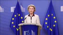 La présidente de la Commission européenne reçoit "le prix Charlemagne" pour "l’unification européenne"