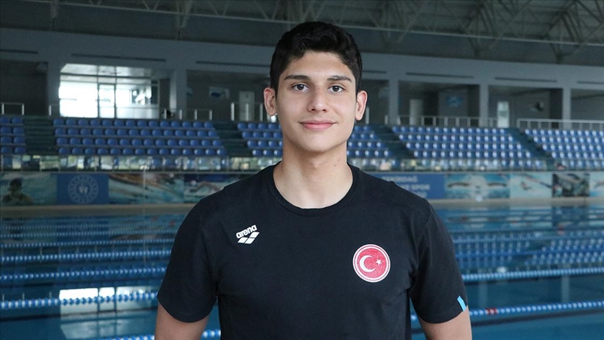 Milli yüzücü Emre Onuş, dünya şampiyonasında kürsüde yer almak istiyor