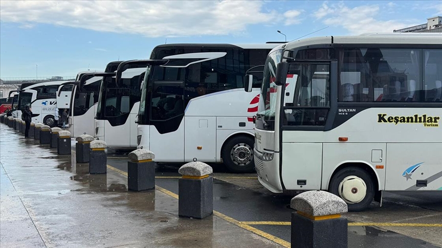 İٲԲܱ'da Kurban Bayramı öncesi otobüs biletleri tükendi, ek seferler devreye girdi