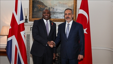 Bakan Fidan, İngiltereli mevkidaşı Lammy ile telefonda görüştü