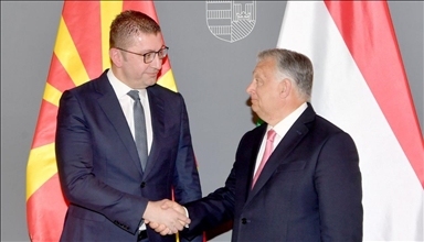 Kryeministri i Maqedonisë së Veriut, Mickoski takohet me homologun hungarez Orban