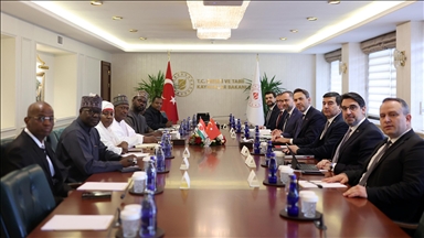 Bakan Bayraktar, Nijer Petrol Bakanı Oumarou ile enerjide işbirliği imkanlarını görüştü