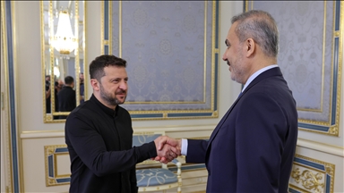 Ukraine-Türkiye : Le Chef de la diplomatie turque rencontre le président Zelensky à Kiev